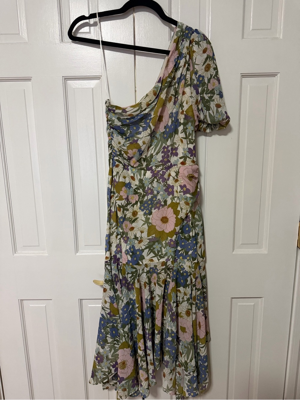 Astr One-Shoulder Floral Midi Dress in Multi Pastels